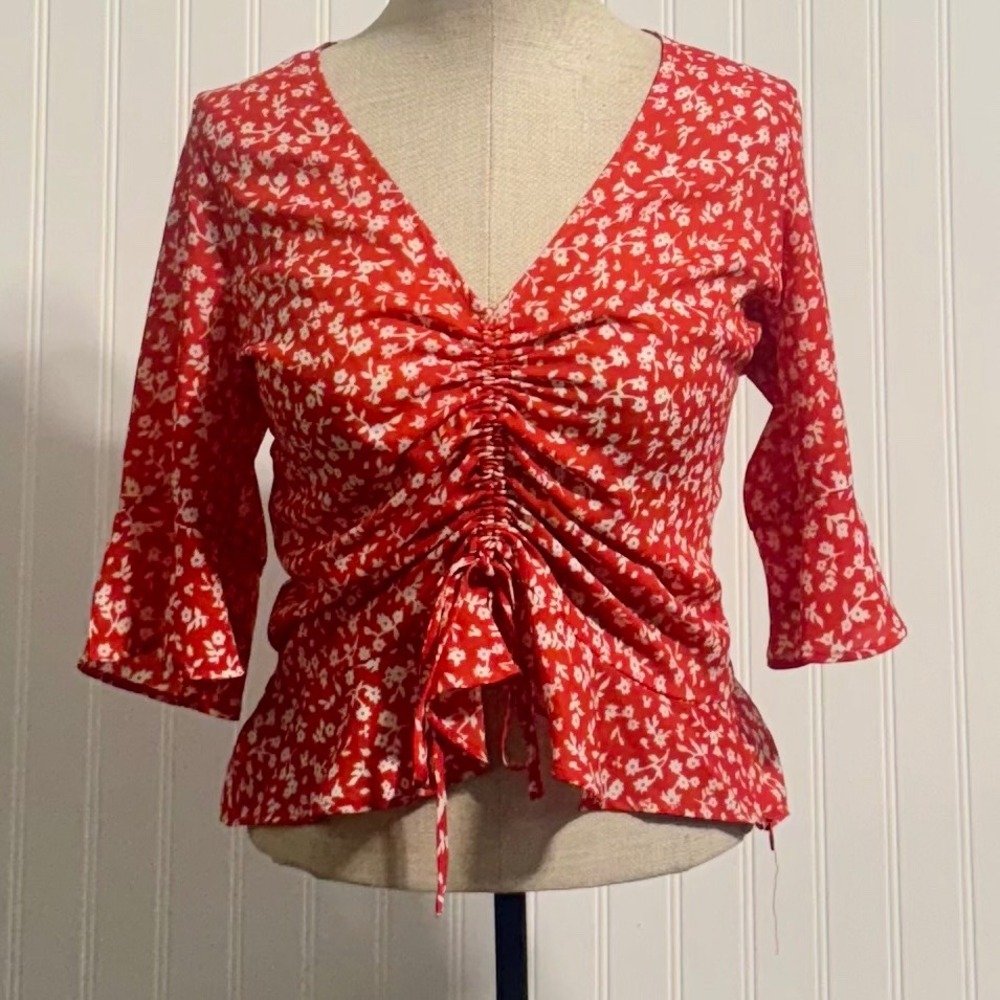 AQUA Red Floral Ruched Front Top M V-Neck Flared Sleeve Coquette French Girl